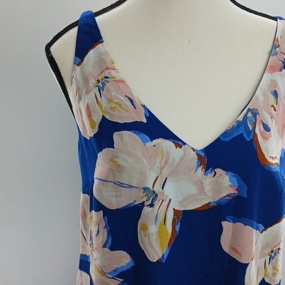 A New Day Tank Top Blue Pink Floral V Neck Womens Size Medium - Picture 2 of 5